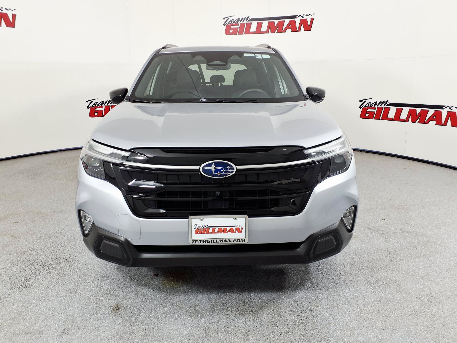 Used 2025 Subaru Forester Touring AWD/4WD image 2