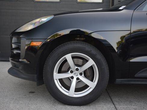 Used 2019 Porsche Macan AWD/4WD image 28