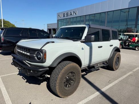 Used 2024 Ford Bronco Black Diamond AWD/4WD image 1