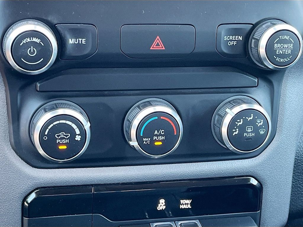 Used 2019 RAM 1500 Big Horn AWD/4WD image 15