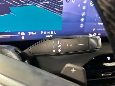 Used 2025 Buick Enclave Preferred image 20