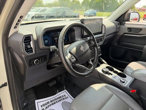 Used 2025 Ford Bronco Sport Badlands AWD/4WD image 15
