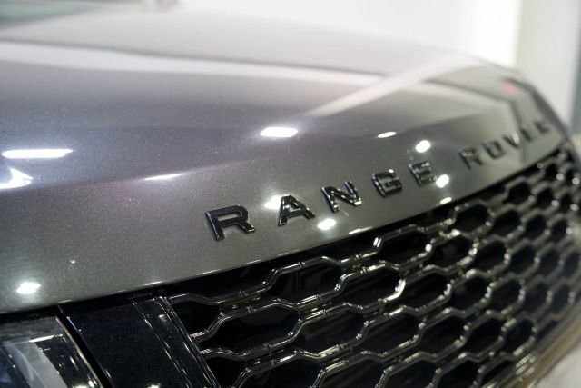 Used 2018 Land Rover Range Rover Supercharged AWD/4WD image 4
