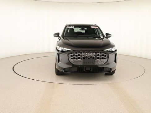 Certified 2025 Audi Q5 Prestige image 11