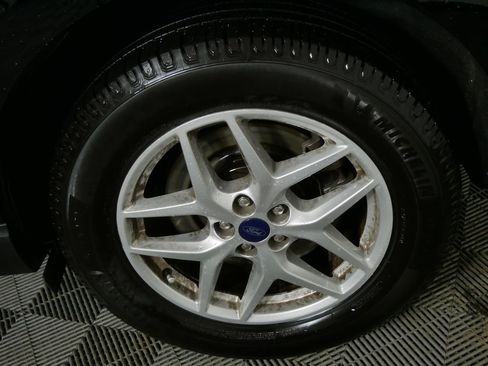 Used 2022 Ford Edge SEL w/ Convenience Package image 9