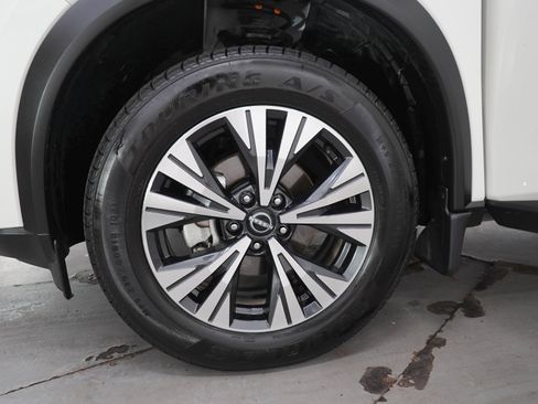 Used 2023 Nissan Rogue SV AWD/4WD image 29