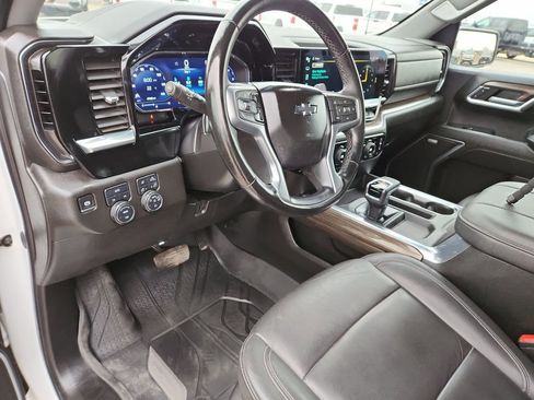 Certified 2024 Chevrolet Silverado 1500 RST w/ Redline Edition AWD/4WD image 10