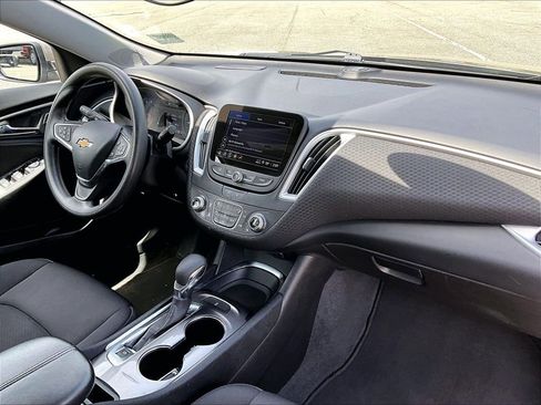 Used 2023 Chevrolet Malibu LT FWD image 14