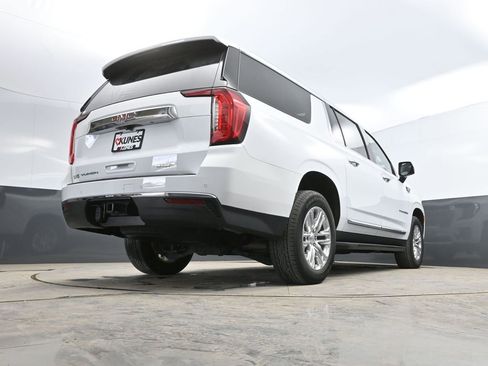 Used 2023 GMC Yukon XL SLT w/ SLT Luxury Package image 37