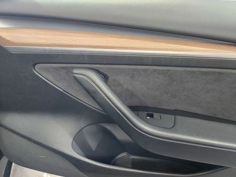 Used 2023 Tesla Model 3 Standard Range image 6