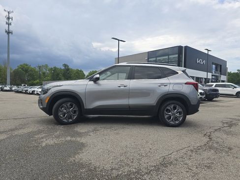 Used 2024 Kia Seltos S AWD/4WD image 14
