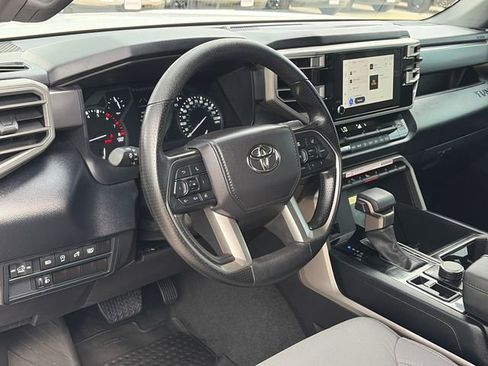 Used 2025 Toyota Tundra SR5 AWD/4WD image 17
