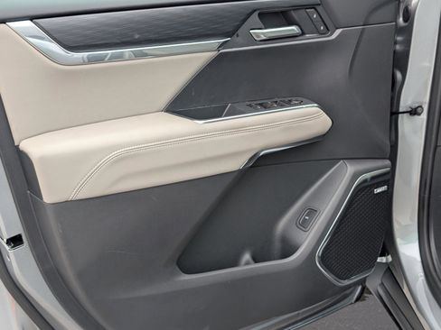 New 2026 GMC Acadia Elevation image 16