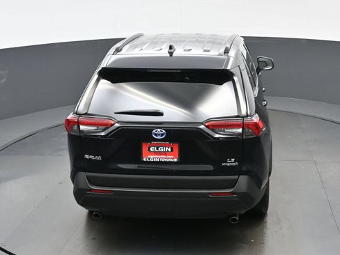 Used 2021 Toyota RAV4 LE AWD/4WD image 37