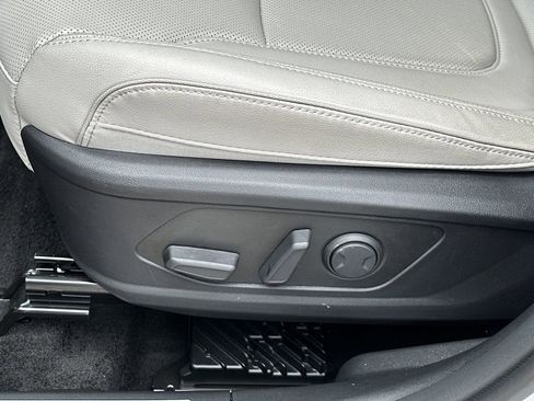 Used 2024 Hyundai Tucson Limited image 15