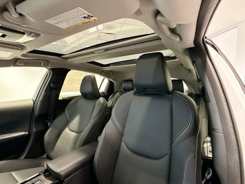 New 2026 Toyota Prius Plug-In Hybrid image 19