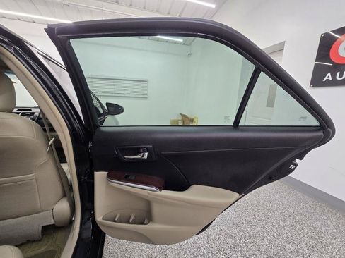 Used 2014 Toyota Camry XLE FWD image 27