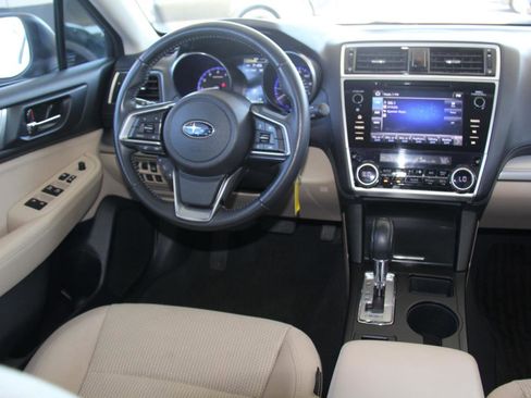 Used 2018 Subaru Outback 2.5i Premium AWD/4WD image 10