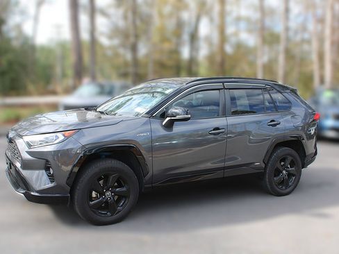 Used 2019 Toyota RAV4 XSE image 4