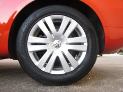 Used 2007 Volkswagen Eos 2.0T image 25