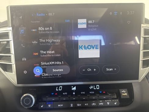 Used 2025 Toyota Tundra Platinum image 15