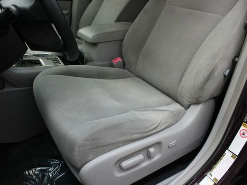 Used 2013 Toyota Highlander 4WD Hybrid image 15