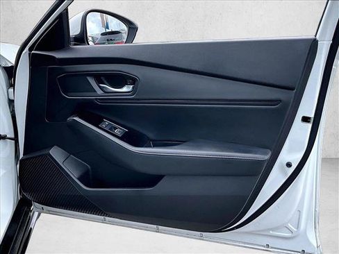 Used 2025 Honda Accord Touring image 19