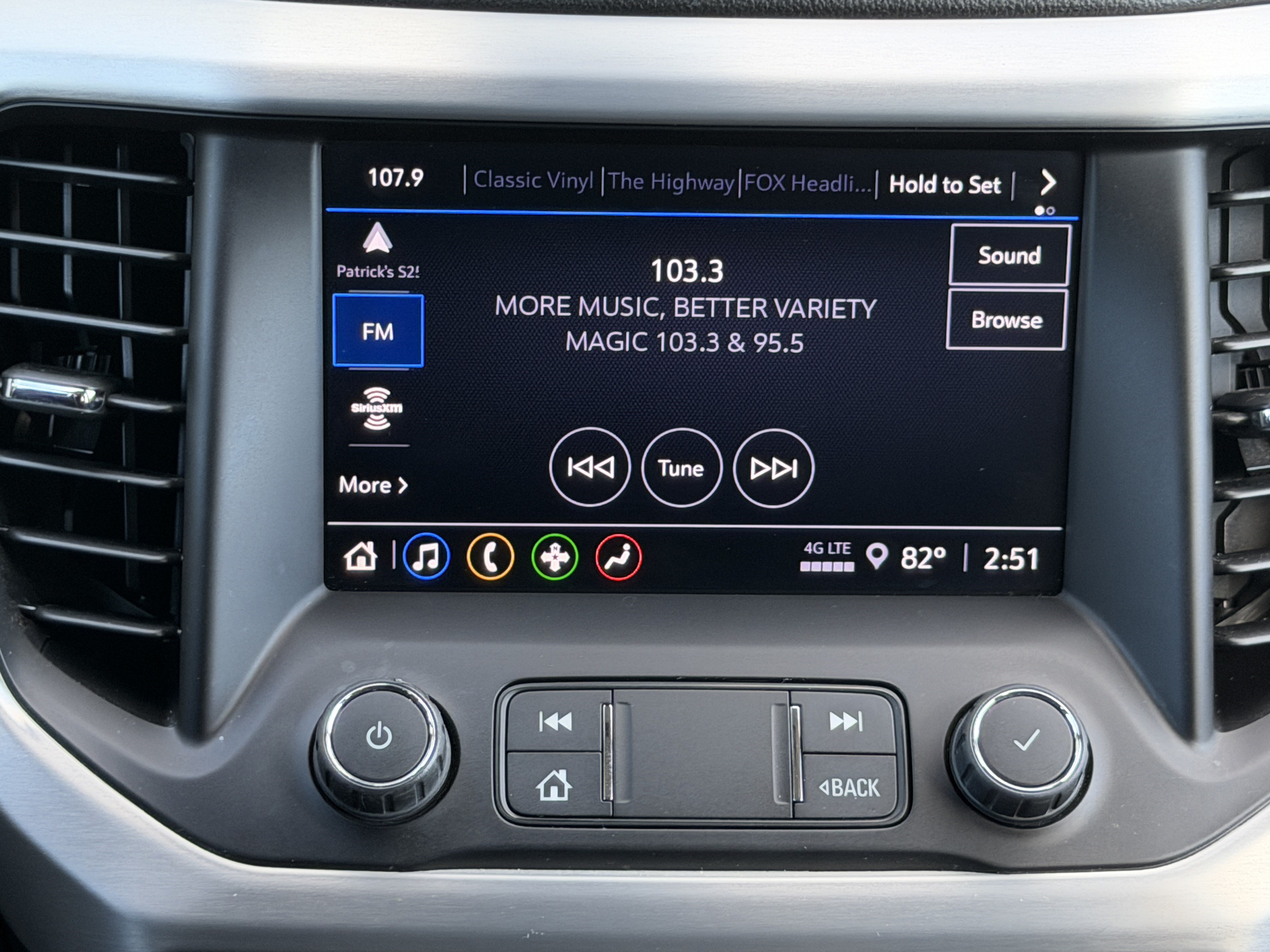 Used 2021 GMC Acadia SLE w/ Driver Convenience Package FWD image 29