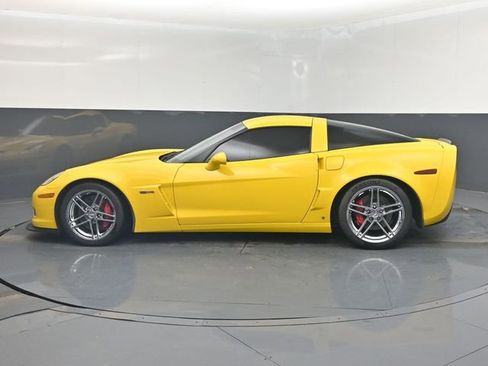 Used 2006 Chevrolet Corvette Z06 w/ Preferred Equipment Group image 10