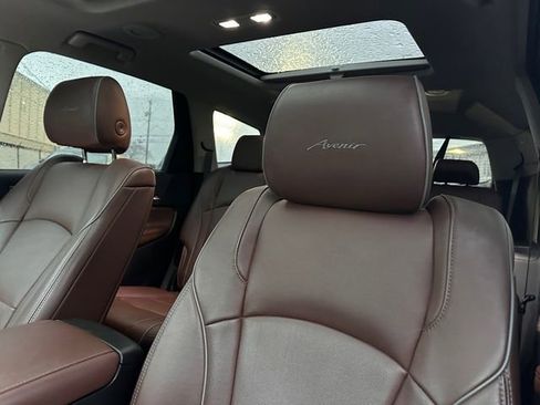 Used 2021 Buick Enclave Avenir w/ Avenir Technology Package image 25