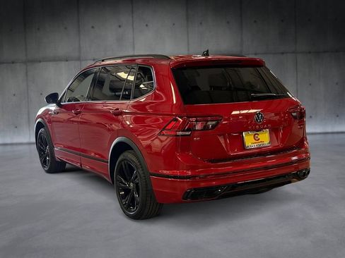 Used 2024 Volkswagen Tiguan SE R-Line AWD/4WD image 3