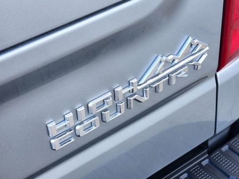 Used 2024 Chevrolet Silverado 1500 High Country w/ Technology Package image 10