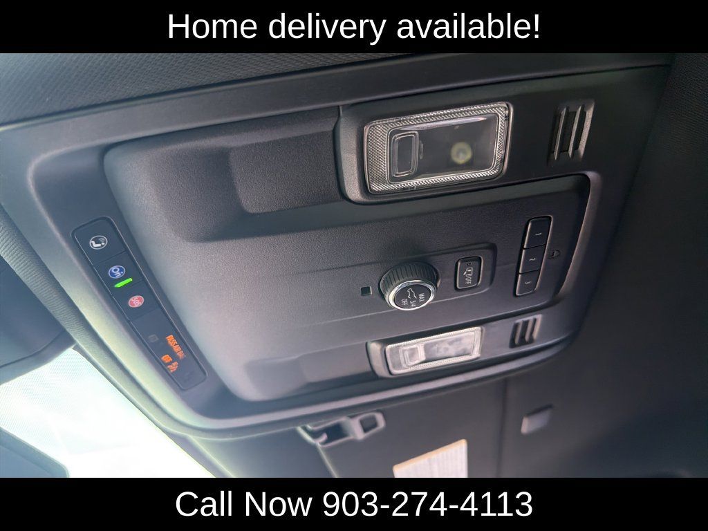 Used 2021 Chevrolet Suburban LT AWD/4WD image 32