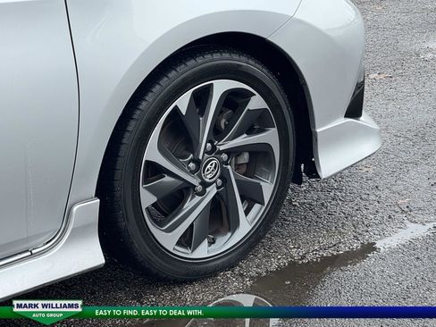 Used 2018 Toyota Corolla iM w/ Carpet Mat Package (TMS) image 8
