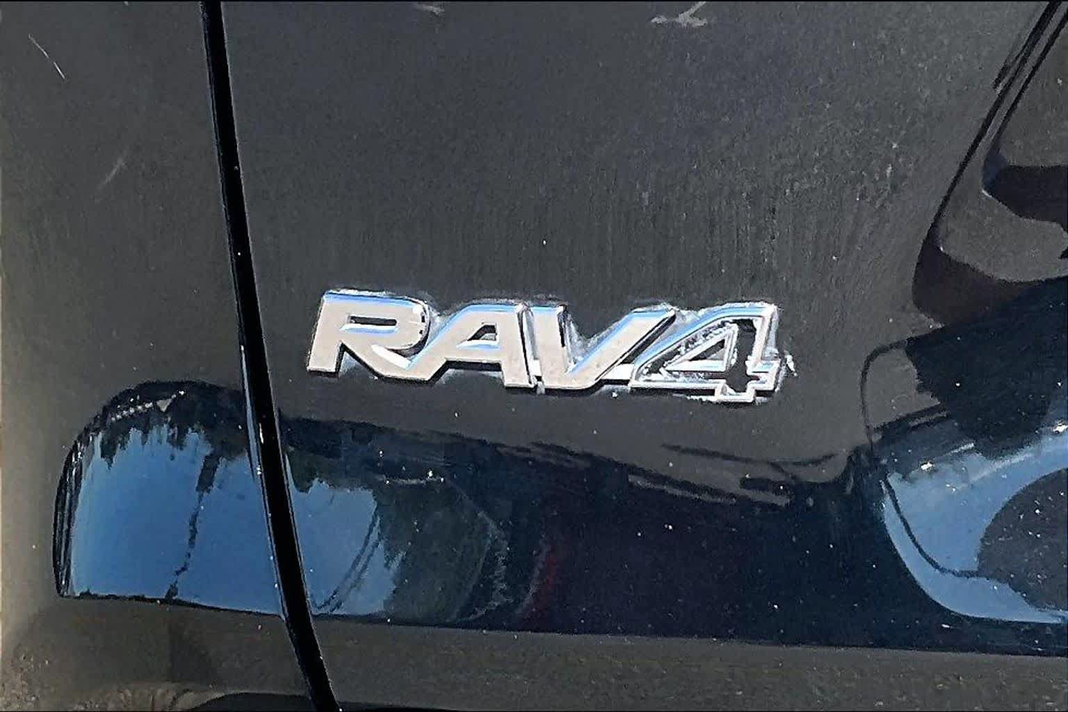 Certified 2021 Toyota RAV4 XLE AWD/4WD image 9