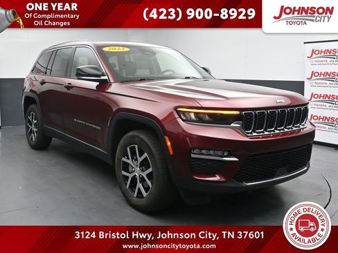 Used 2023 Jeep Grand Cherokee Limited AWD/4WD image 1