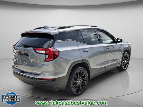 Used 2023 GMC Terrain SLT w/ Tech Package FWD image 7