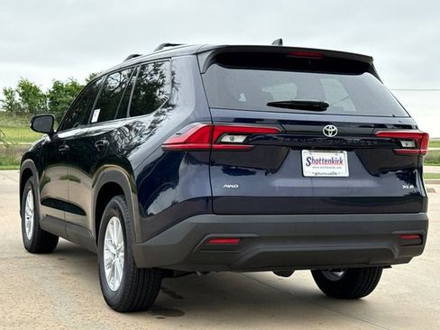 New 2026 Toyota Grand Highlander AWD image 6