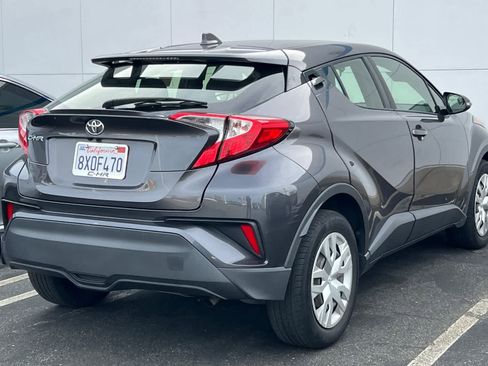 Used 2021 Toyota C-HR LE image 2