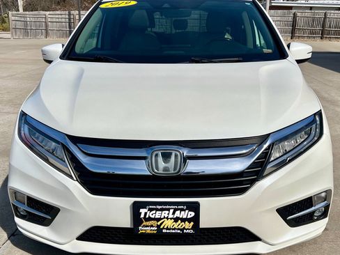 Used 2019 Honda Odyssey Touring image 2