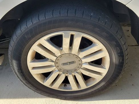 Used 2014 Lincoln Navigator 2WD image 14