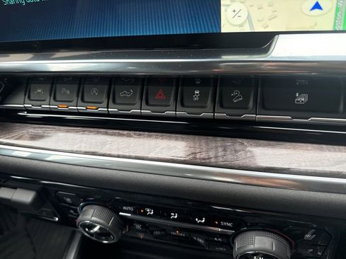 New 2026 Chevrolet Silverado 1500 LTZ w/ LTZ Premium Package image 28