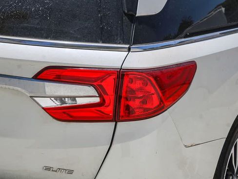 Used 2018 Honda Odyssey Elite image 10