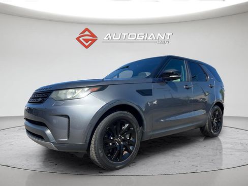 Used 2018 Land Rover Discovery SE image 14