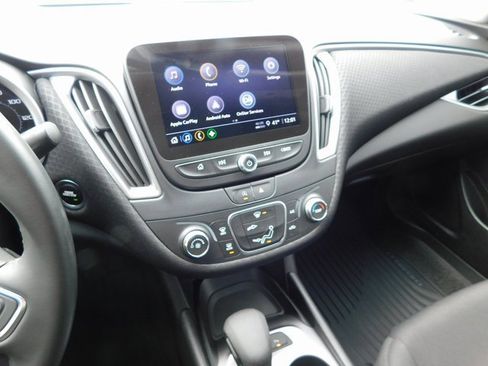 Used 2025 Chevrolet Malibu RS image 29