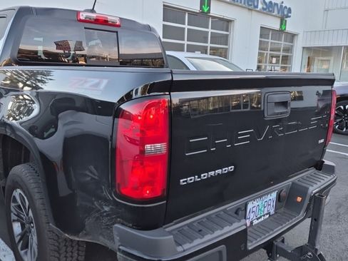 Used 2022 Chevrolet Colorado Z71 image 9