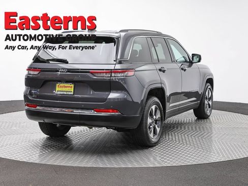 Used 2024 Jeep Grand Cherokee Limited 4xe AWD/4WD image 5