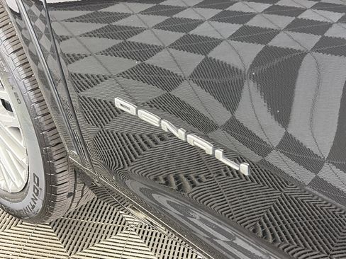Certified 2024 GMC Acadia Denali w/ LPO, Floor Liner Package AWD/4WD image 20