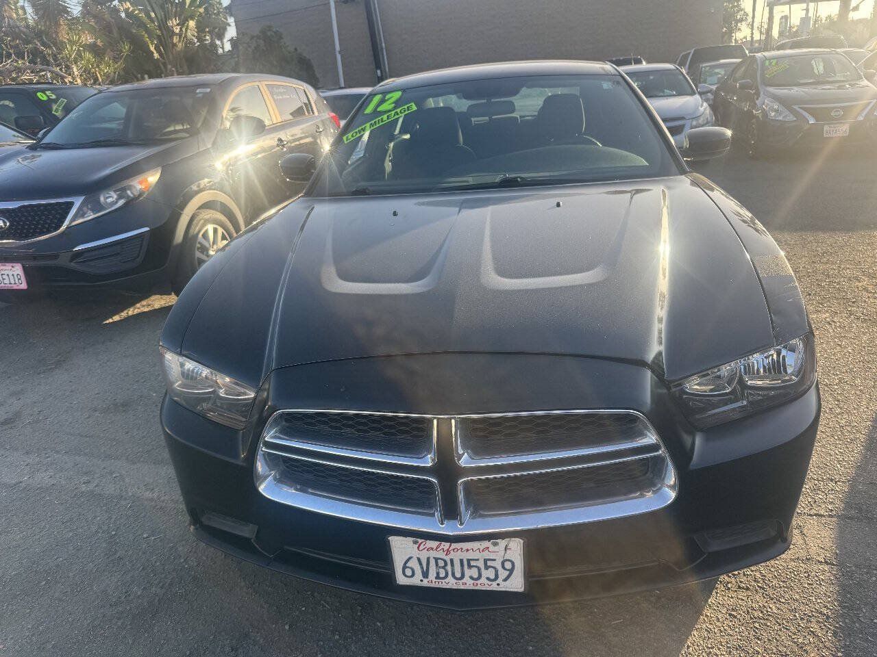 Used 2012 Dodge Charger SE RWD image 3