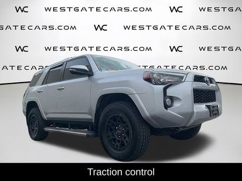 Used 2018 Toyota 4Runner SR5 Premium image 4